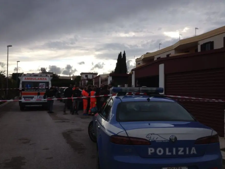 Bari, donna semi-nuda ed incappucciata uccisa in casa. Possibile tentativo di rapina