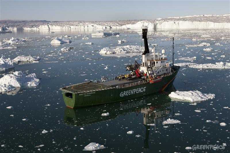 Greenpeace: attivisti trasferiti a San Pietroburgo