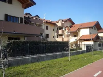 Irpinia, tenta il suicidio, salvato dalla moglie