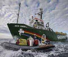Greenpeace: video inedito dell'abbordaggio dell'Arctic sunrise dalle forze speciali russe