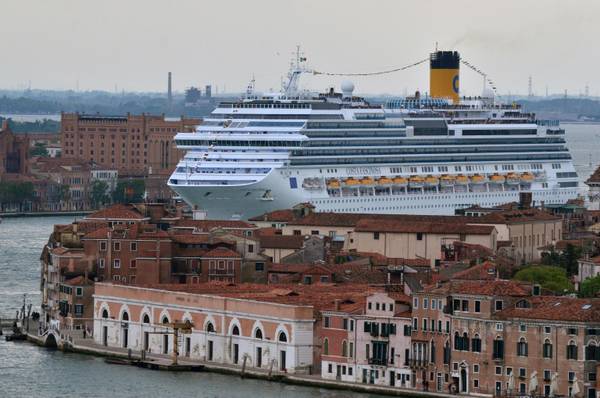 Grandi Navi, la commissione Ambiente arriva in laguna