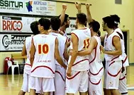 I giallorossi centrano la quarta vittoria consecutiva nel derby contro la Vis Reggio Calabria