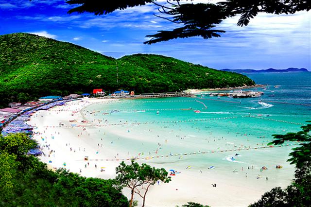 Affonda un traghetto in Thailandia, almeno sei le vittime