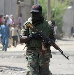 Nigeria: attacco armato contro convoglio nuziale. Muoiono in trenta, compreso lo sposo