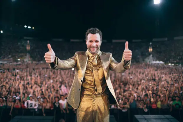 Lorenzo negli stadi: arriva il BackUp Tour dal 19 Novembre