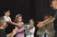 Il comitato "facciamo ripartire il cuore - lorenzo marcucci" ha donato un terzo defibrillatore