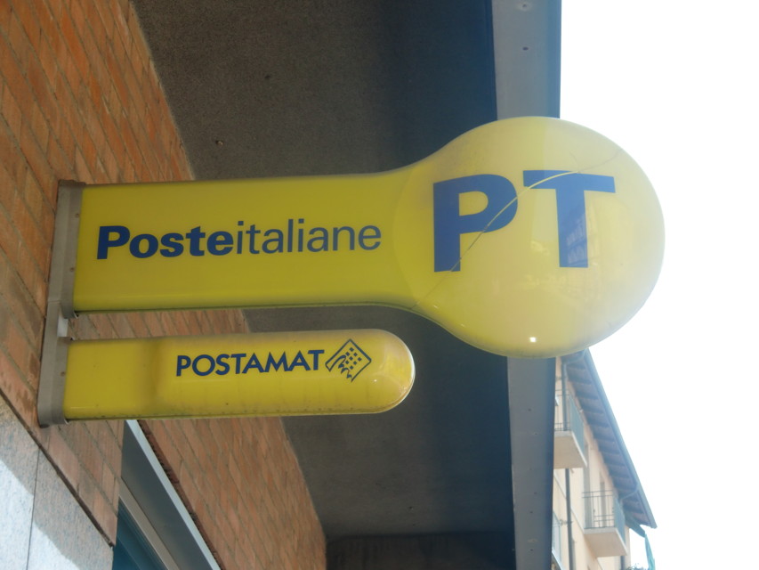 Rapinatori "pigri" arrestati nel Torinese: colpirono per due volte lo stesso ufficio postale
