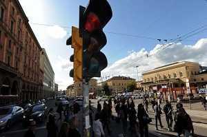 Bologna: sicurezza stradale, dieci nuovi "stars" per il rispetto del semaforo rosso