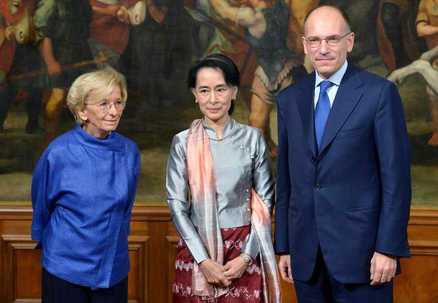 San Suu Kyi: «Felice del sostegno italiano». Il premio Nobel incontra Letta, Napolitano ed il Papa