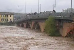 Maltempo: ancora allerta in Toscana, il Serchio rischia di esondare
