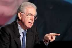 Monti: «Governo del disfare, succube del Pdl»