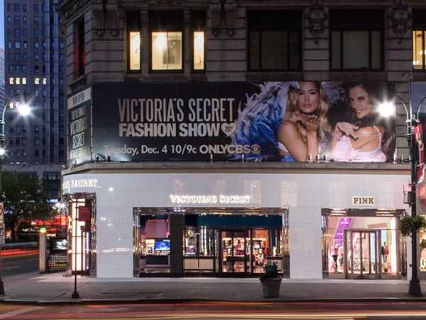 New York: 17enne fa shopping da Victoria's Secret con feto morto nella borsa. Arrestata