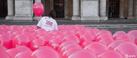 Calcio: dal 18 ottobre il Palloncino Rosso, simbolo della Campagna Every One, in tutti gli stadi