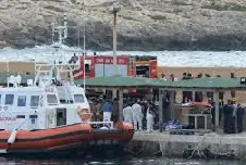 Naufragio Lampedusa: Save the Children, condizioni di accoglienza non degne di un paese civile