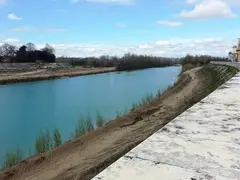 Necessaria una pianificazione per la pulizia del fiume tra i ponti ferroviario stradale