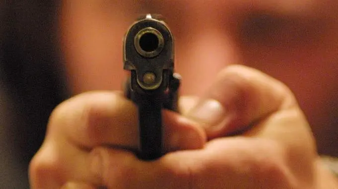 Probabile nuovo caso di femminicidio-suicidio. 26enne trovata morta accanto all'ex fidanzato