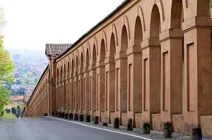 Bologna, San Luca: parte raccolta fondi per il restauro del portico più lungo del mondo