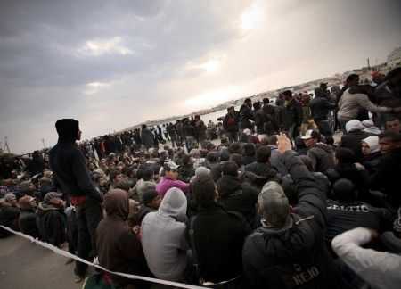 Lampedusa, anche sulle tragedie si polemizza. Lega: «Strage migranti? Colpa di Boldrini-Kyenge»