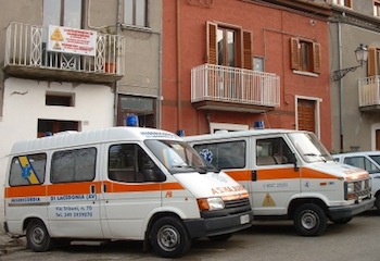 Avellino, 80enne tenta il suicidio, lo salva il figlio