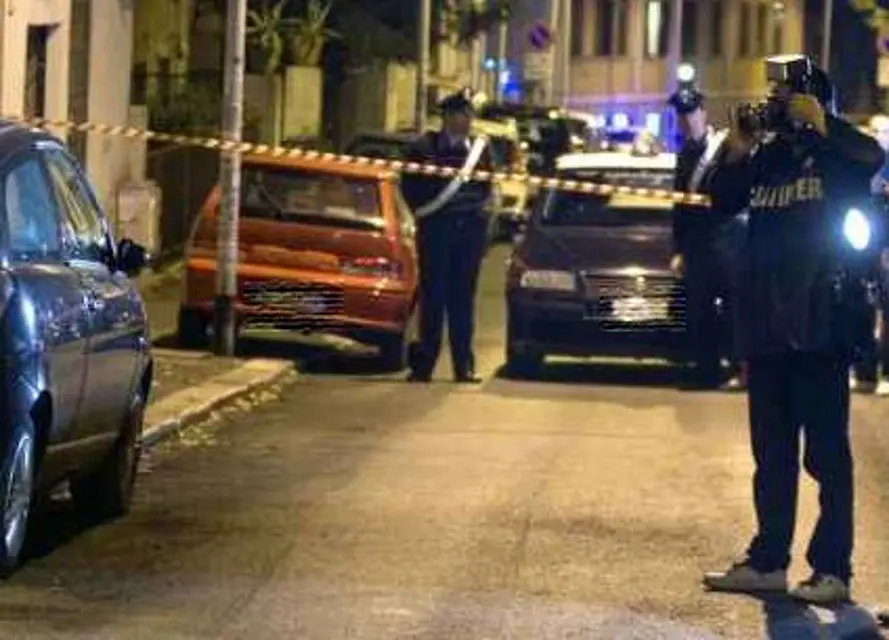 Sparatoria a Bagnoli: carabiniere ferito durante una rapina