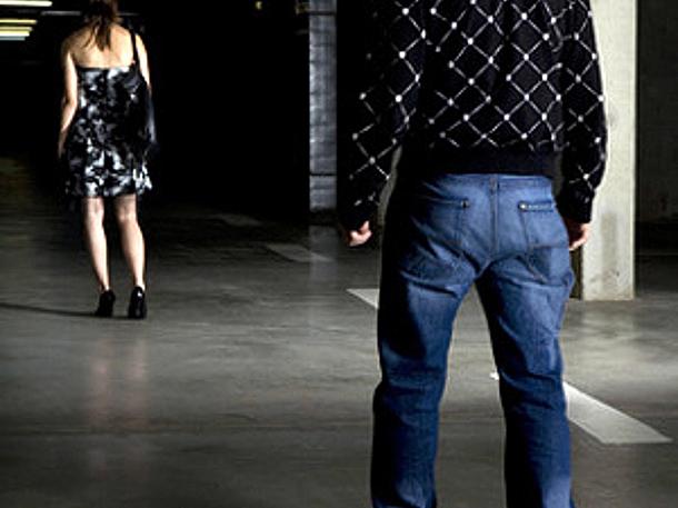 Stalking, arrestato un 23enne: molestava l'ex compagna di liceo