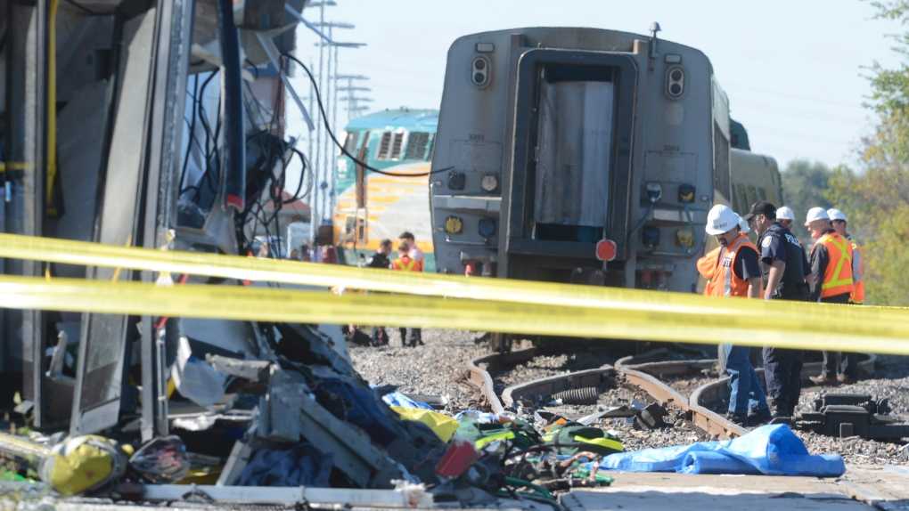 Ottawa, Canada: treno si scontra contro pullman a due piani. Almeno 6 morti