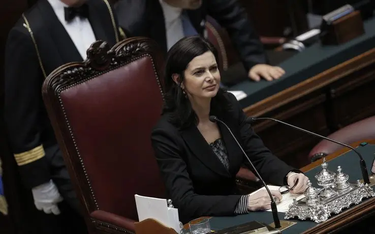 Omofobia, Pd e Pdl in disaccordo: la Camera rinvia. Ed è scontro tra M5S e la Boldrini