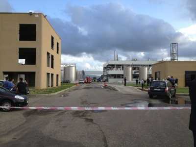 Lamezia Terme, esplode un silos: due morti