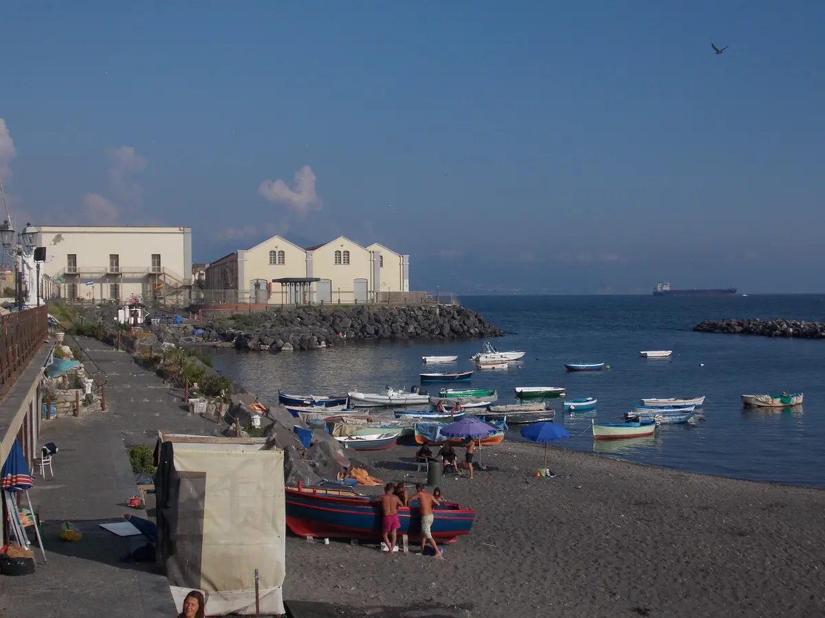 San Giovanni a Teduccio: nuovo lungomare, ma a chi importa?
