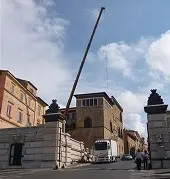 Tarquinia: portati a Parigi la tomba della nave e altri oggetti etruschi