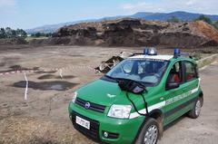 Rende, sequestrata discarica di rifiuti speciali