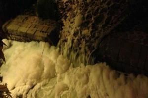 Schiuma nel Torrente Fersina: allertata la Protezione Civile