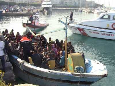 Siracusa: sbarcano 125 immigrati