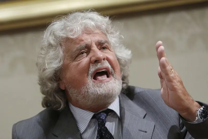 Grillo: «Elezioni subito e col Porcellum governiamo noi. Napolitano si dimetta»