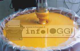 Sicurezza alimentare Gioia Tauro (Rc), sequestrate 510 tonnellate succo d'arancia