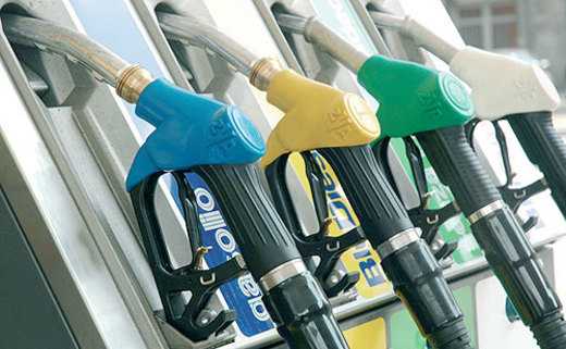 Controlli della Gdf ai distributori di benzina: scoperte 174 irregolarità