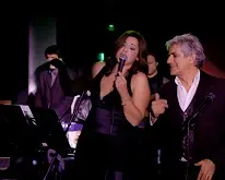 A Catanzaro piazza Brindisi un tuffo nella musica di De Andrè, Mina e Baglioni