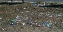 Ambiente. Scempio nelle periferia di Lecce regno della plastica e dei vuoti di bottiglia
