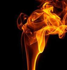 Aldeno, a fuoco due tralicci: carabinieri cercano i malviventi