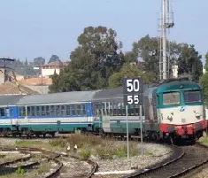 Discussione sul tratto ferroviario Catanzaro-Lamezia