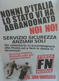 Attive ronde in camicia bianca in difesa degli anziani