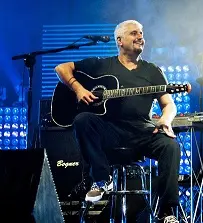 Pino Daniele torna in Italia con due appuntamenti live