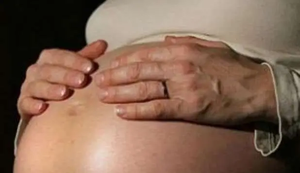 Napoli: ventottenne picchia in ospedale la convivente incinta