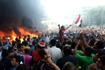 Egitto: fuoco dell'esercito sui manifestanti pro-Morsi