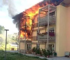 Roma, killer uccide un 50enne e poi incendia la sua villa