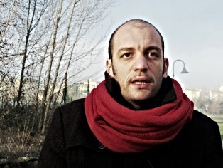 La sua guerra non è mai finita. Intervista a Giovanni Tizian