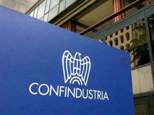 Crisi, Confindustria: «Abbiamo toccato il fondo. In 5 anni persi 700mila posti di lavoro»