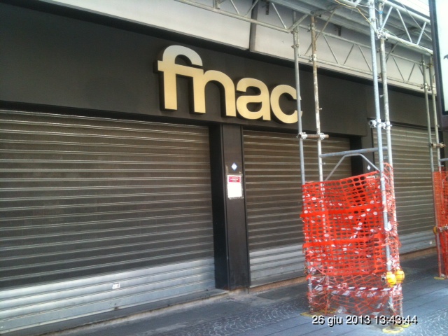 Napoli: 26 maggio-26 giugno 2013, un mese senza FNAC