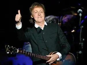 Paul McCartney in Arena a Verona, il pubblico in delirio