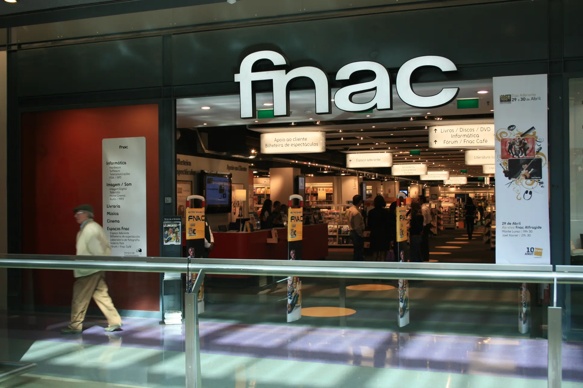 Fallimento FNAC: a rischio l'acquisto da parte di TRONY